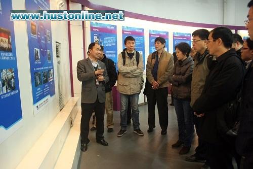 华中科技大学自动化学院考察团了解东莞工研院为学校培育和发展新能源装备、物联网技术等方面情况.jpg